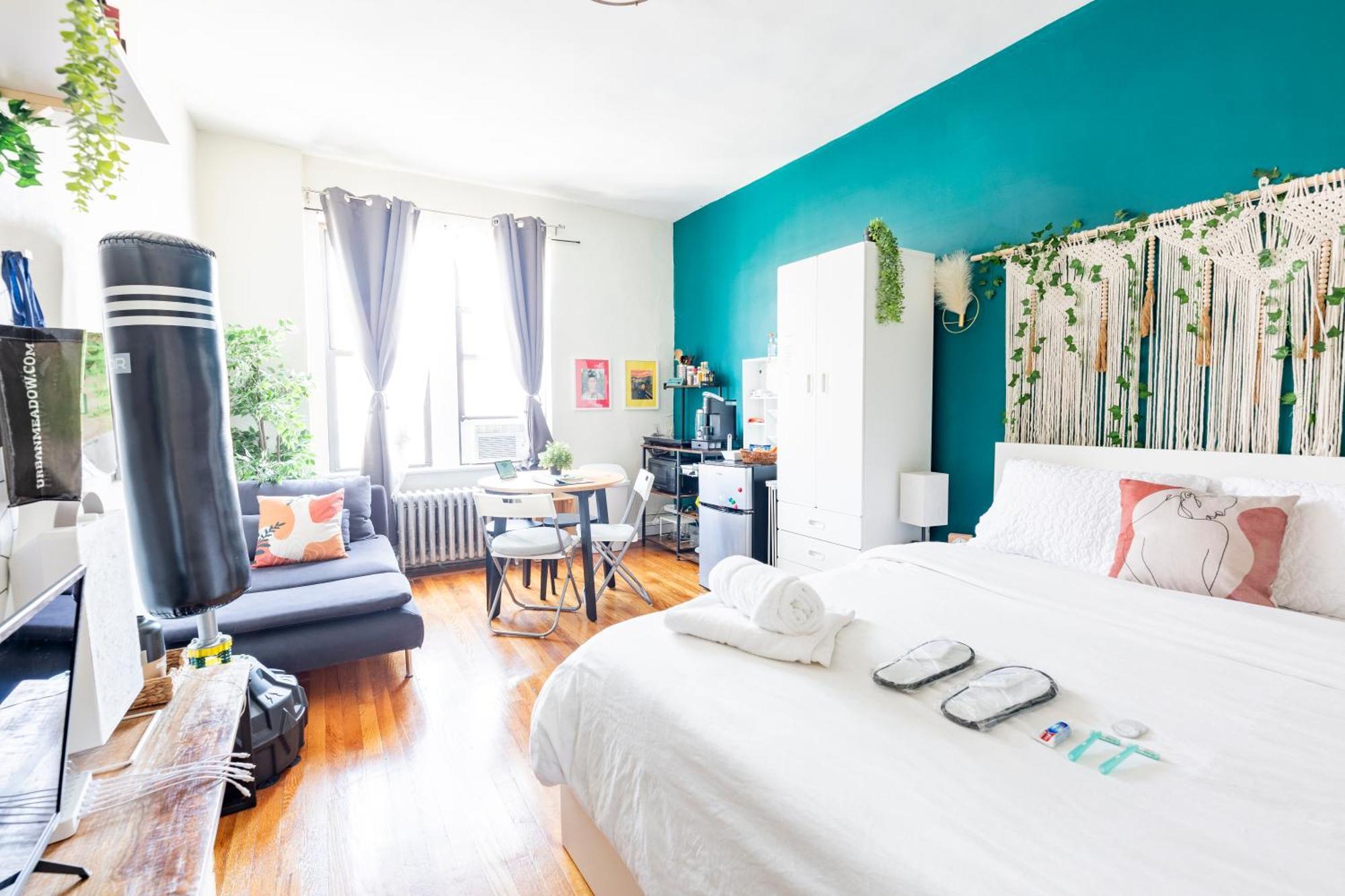 Appartement Boho By Delicate Only 25 Min To Times Square Near Citi Field, Us Open Shared Bathroom Cat Friendly Only